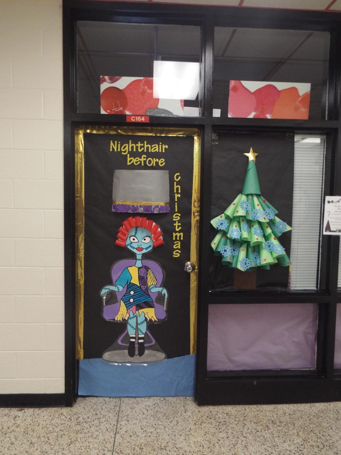 Door+Decorating+Contest%3A+And+The+Winner+Is.......